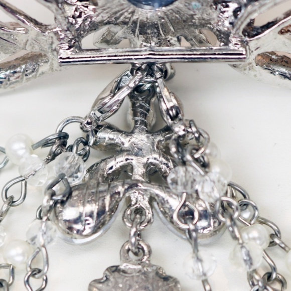 ✨ Dazzling Tiara ~ Pearls & Crystals Silver Tone main image 14